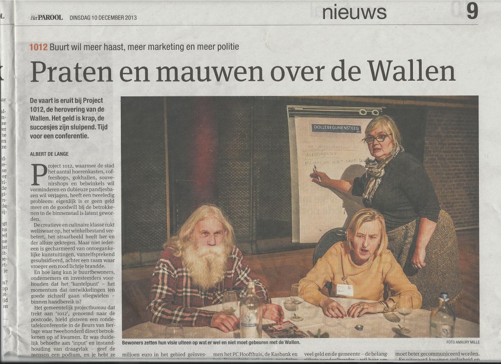 2013-12-10 Parool_Praten en mauwen over de Wallen